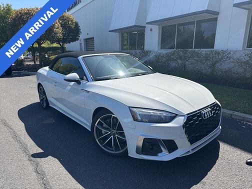 Glacier White Metallic w/ Black Roof 2024 Audi A5 45 S line quattro Premium