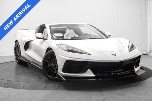 Arctic White 2023 Chevrolet Corvette Stingray w/2LT