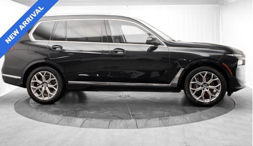 Black Sapphire Metallic 2024 BMW X7 xDrive40i