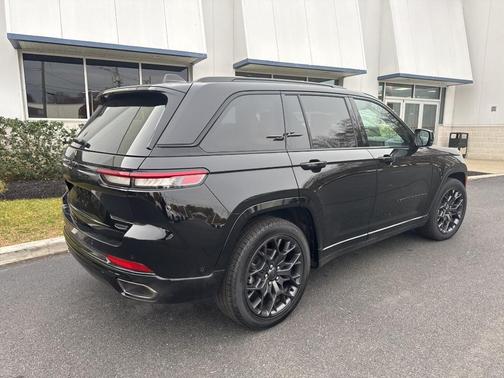 2025 Jeep Grand Cherokee Summit