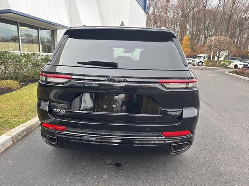 2025 Jeep Grand Cherokee Summit