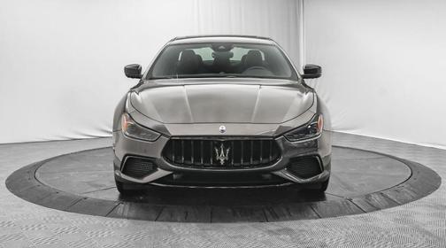 Grigio Maratea Metallic 2024 Maserati Ghibli Modena Ultima Q4