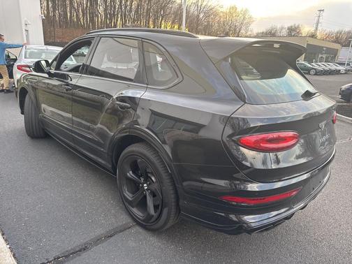 2022 Bentley Bentayga V8