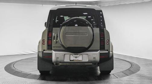 2024 Land Rover Defender P400 S