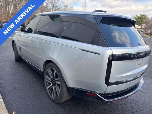 2023 Land Rover Range Rover P530 SE