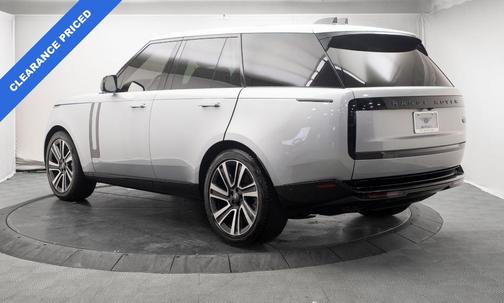 Hakuba Silver 2023 Land Rover Range Rover P530 SE