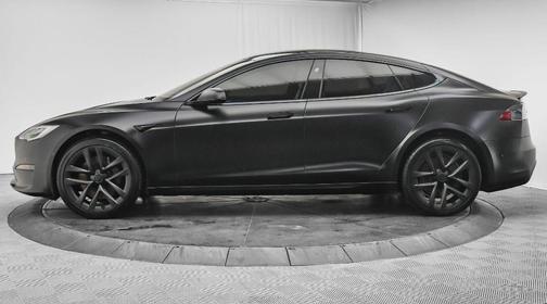 2022 Tesla Model S Plaid