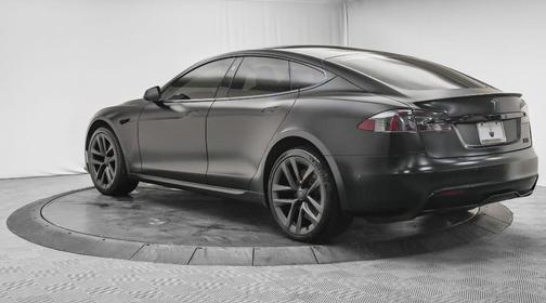 2022 Tesla Model S Plaid