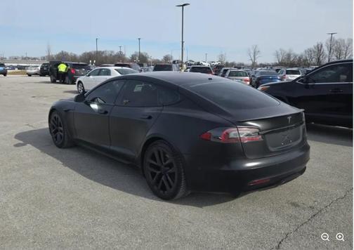 2022 Tesla Model S Plaid