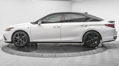 2023 Lexus ES 300h Base