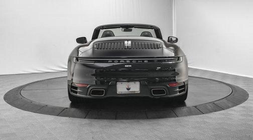 2022 Porsche 911 Carrera