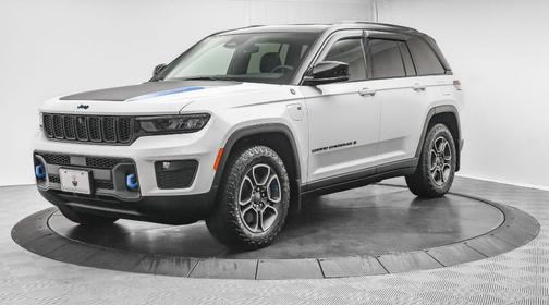 2023 Jeep Grand Cherokee 4xe Trailhawk
