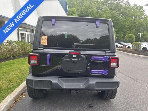 Black Clearcoat 2021 Jeep Wrangler Sport