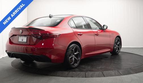 Rosso 2023 Alfa Romeo Giulia Ti