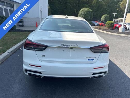 2022 Maserati Quattroporte Modena Q4