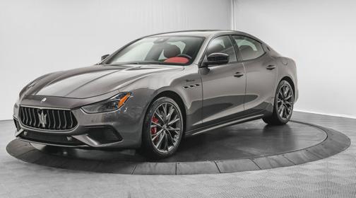 2022 Maserati Ghibli Modena Q4