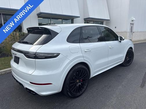 2023 Porsche Cayenne GTS