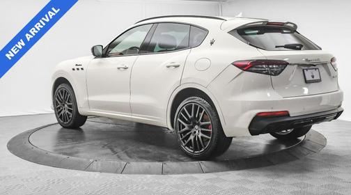2022 Maserati Levante Modena