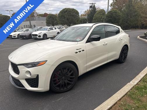 2022 Maserati Levante Modena