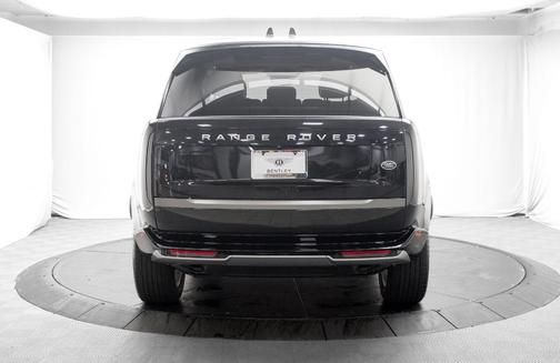 Santorini Black 2023 Land Rover Range Rover P400 SE