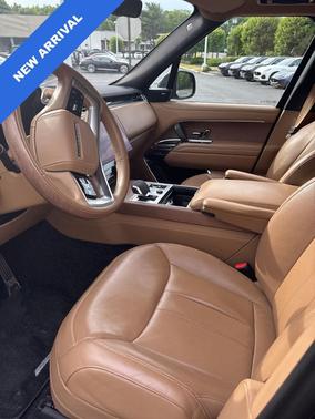 Santorini Black 2023 Land Rover Range Rover P400 SE