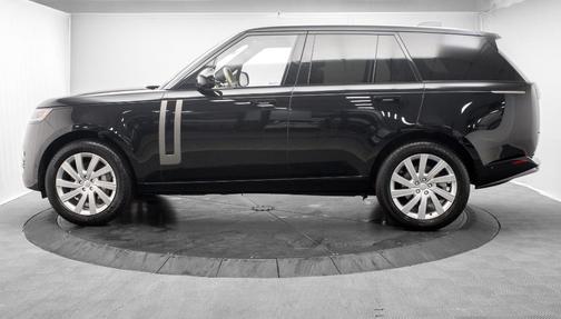 Santorini Black 2023 Land Rover Range Rover P400 SE