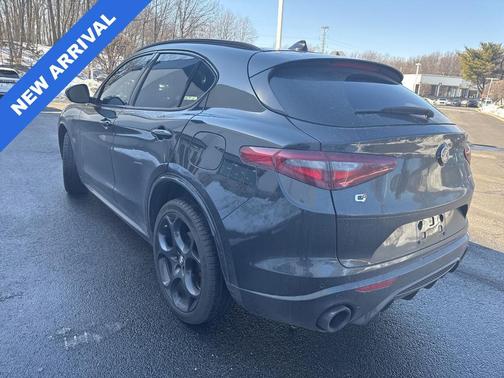 2022 Alfa Romeo Stelvio Veloce