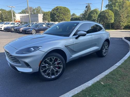 2021 Aston Martin DBX Base