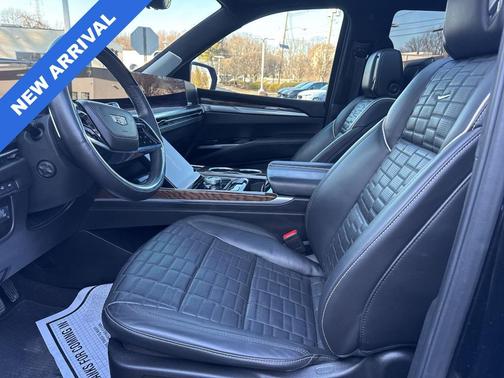 2025 Cadillac Escalade Sport Platinum