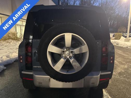 2024 Land Rover Defender P400 S