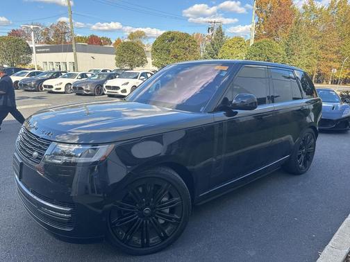 2023 Land Rover Range Rover P530 SE