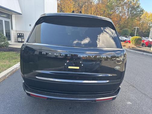 2023 Land Rover Range Rover P530 SE