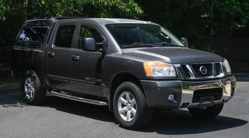 2010 Nissan Titan SE