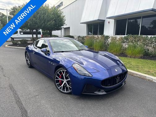 Blu 2024 Maserati GranTurismo Modena