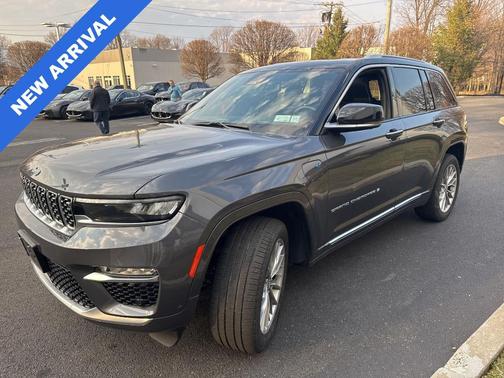 Metallic 2023 Jeep Grand Cherokee 4xe Summit