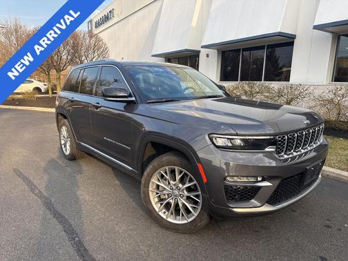 Metallic 2023 Jeep Grand Cherokee 4xe Summit