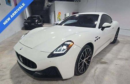 Bianco 2024 Maserati GranTurismo Modena