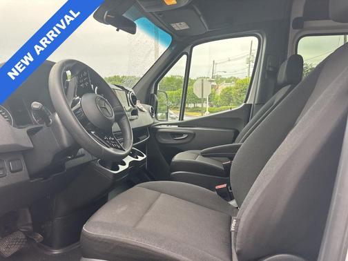 Arctic White 2025 Mercedes-Benz Sprinter 2500 High Roof