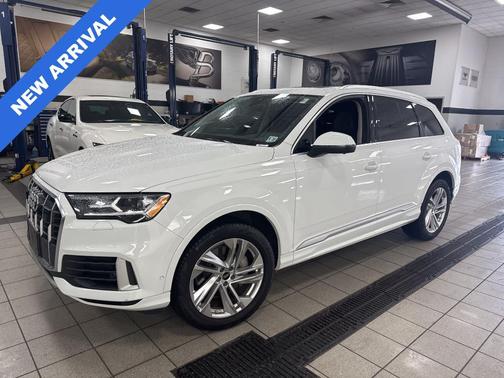 2022 Audi Q7 55 Premium Plus