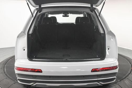 2022 Audi Q7 55 Premium Plus