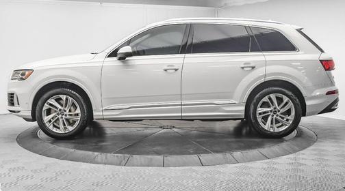 2022 Audi Q7 55 Premium Plus