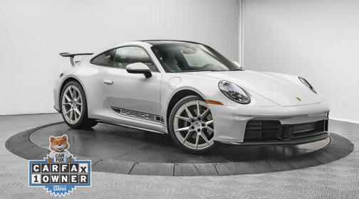 2025 Porsche 911 Carrera