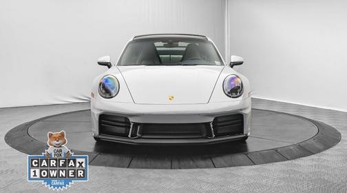 2025 Porsche 911 Carrera