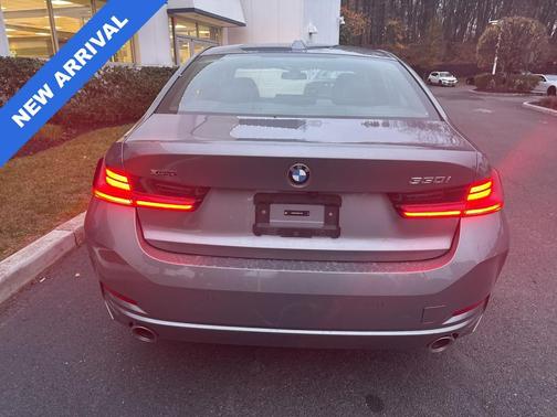 2025 BMW 330 i xDrive