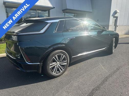 Emerald 2024 Cadillac LYRIQ Luxury