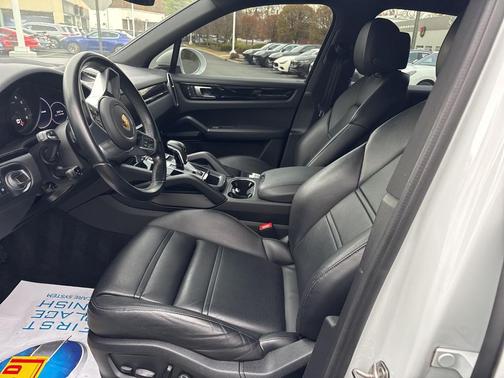 2022 Porsche Cayenne Platinum Edition