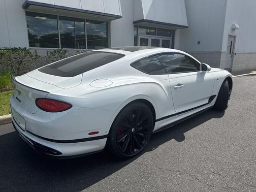 Snow Quartz Pearlescent by Mulliner 2022 Bentley Continental GT Speed