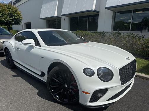 Snow Quartz Pearlescent by Mulliner 2022 Bentley Continental GT Speed