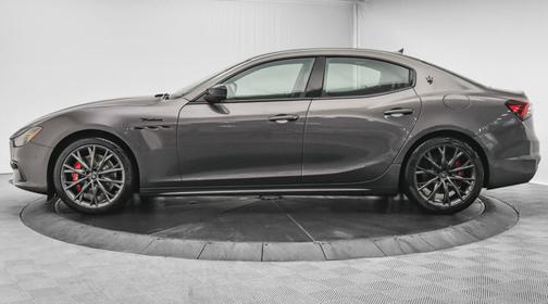2022 Maserati Ghibli Modena Q4