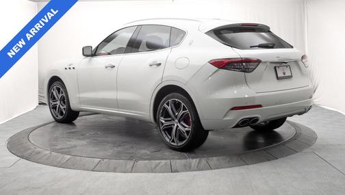 Bianco 2023 Maserati Levante GT
